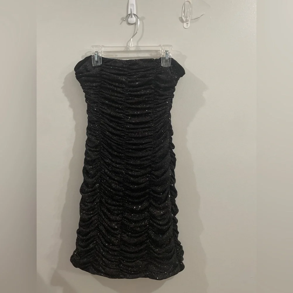 SAU LEE REVOLVE Faye Mini Dress  SIZE 6 NWT DOES NOT COME WITH THE GLOVES